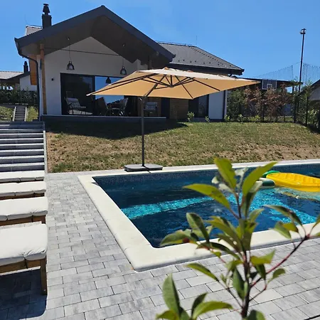 K42 Pool House
